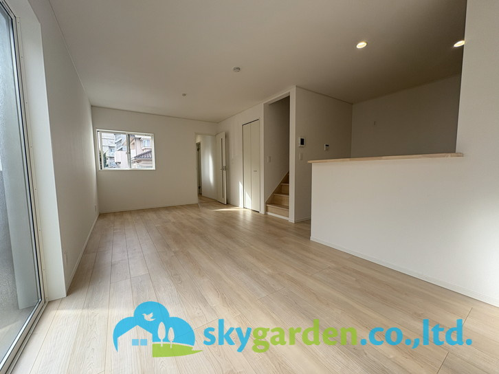 茅ヶ崎市南湖第18　新築戸建　全2棟1号棟の居間・リビング