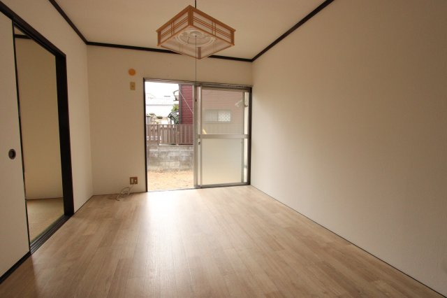 三協ハイツの居間・リビング|ゆったりとしたリビングです