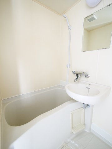 ルミナスの浴室