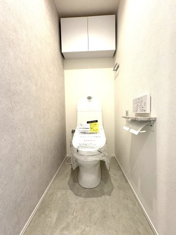 Katase Park House Shonan Enoshimaー専用庭 × 専用駐車場付きーのトイレ