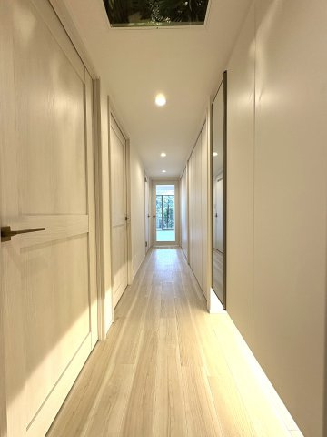 Katase Park House Shonan Enoshimaー専用庭 × 専用駐車場付きーの玄関