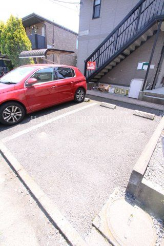 リリーフ・Ｋの駐車場