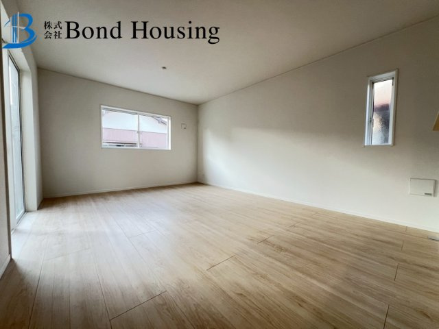 近隣買い物施設充実　二見町西二見第22　新築2区画　1号棟の洋室