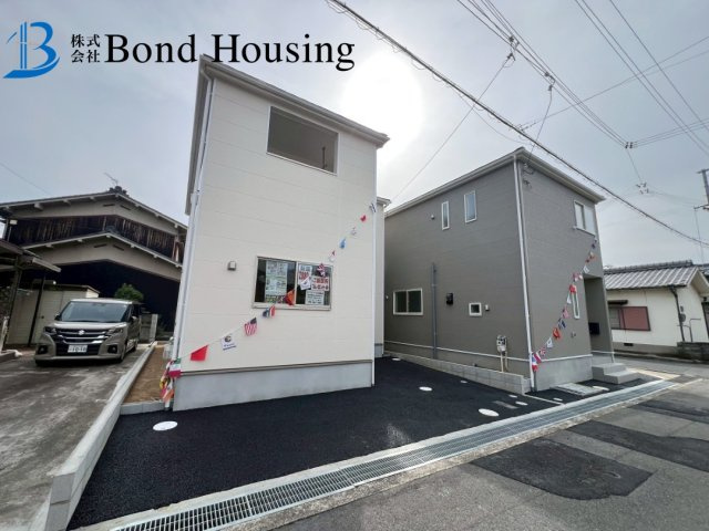 近隣買い物施設充実　二見町西二見第22　新築2区画　1号棟の洋室