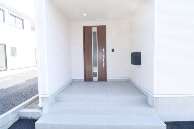 郡山市昭和1丁目第9　　　2号棟　　　芳賀小学校、郡山第４中学区の玄関