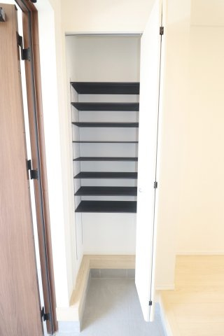 郡山市昭和1丁目第9　　　2号棟　　　芳賀小学校、郡山第４中学区の収納