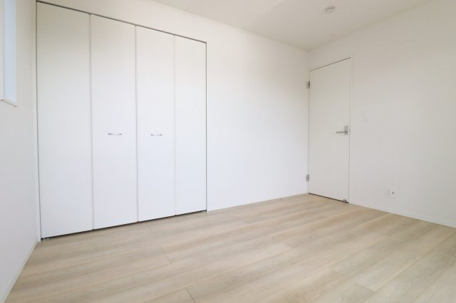 郡山市昭和1丁目第9　　　2号棟　　　芳賀小学校、郡山第４中学区の洋室|※同社施工例