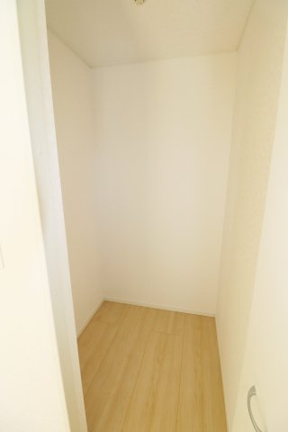 郡山市昭和1丁目第9　　　2号棟　　　芳賀小学校、郡山第４中学区の収納