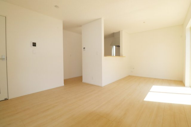 郡山市昭和1丁目第9　　　2号棟　　　芳賀小学校、郡山第４中学区の居間・リビング