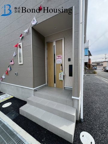 角地に付き開放感あり　二見町西二見第22　新築2区画　2号棟の洋室