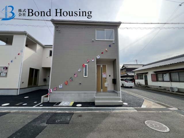 角地に付き開放感あり　二見町西二見第22　新築2区画　2号棟の駐車場