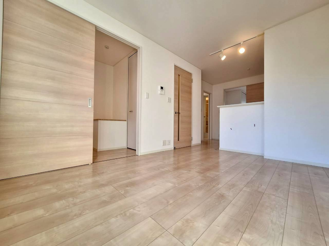 Westin Palaceの居間・リビング|★リビングが見渡せるカウンターキッチン★