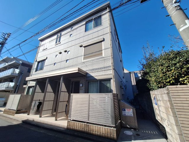 Westin Palaceの外観|★三階建て★