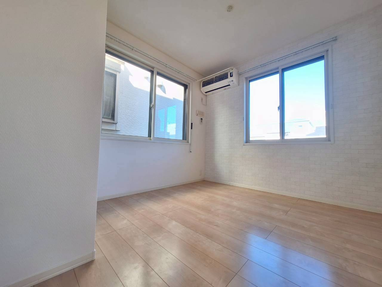 Westin Palaceの洋室|★二面採光の寝室★