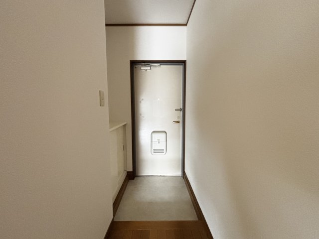 ミナモトマンションIIの玄関