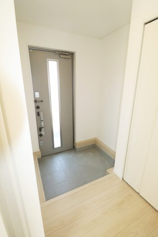郡山市昭和1丁目第9　　　３号棟　　　芳賀小学校、郡山第４中学区の玄関
