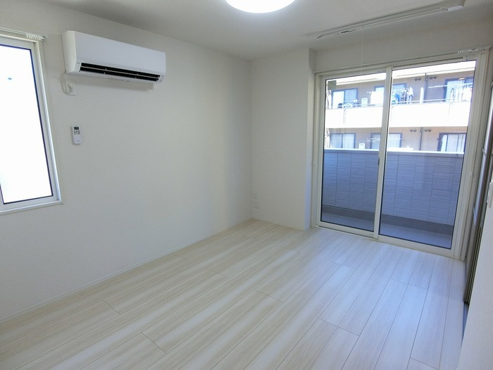 One wide 山本の居間・リビング