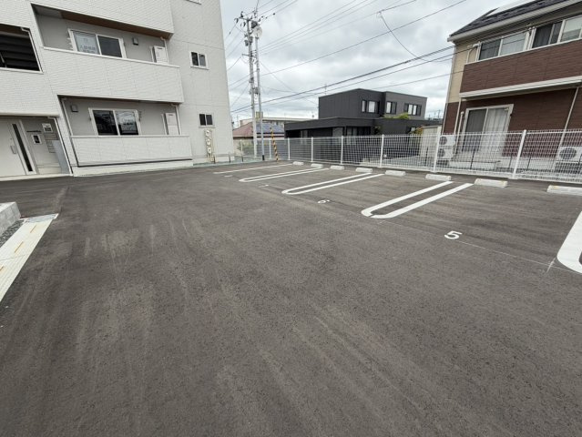 【新築】RESUA(レスア)向中野　A棟の駐車場