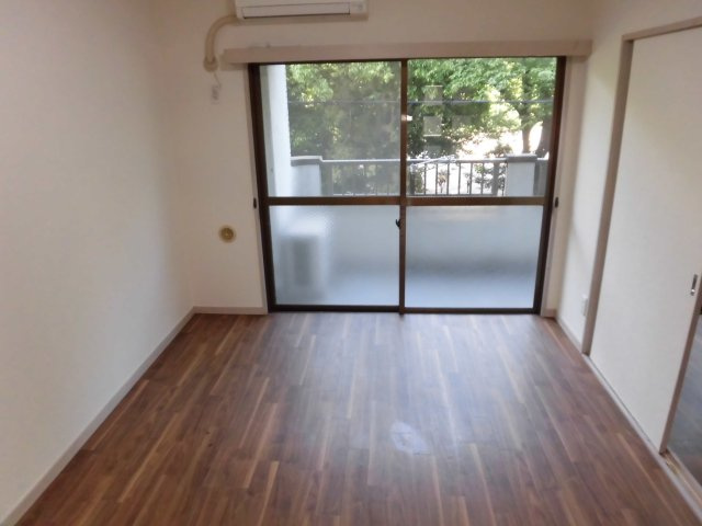 パークヒルズ東所沢の居間・リビング