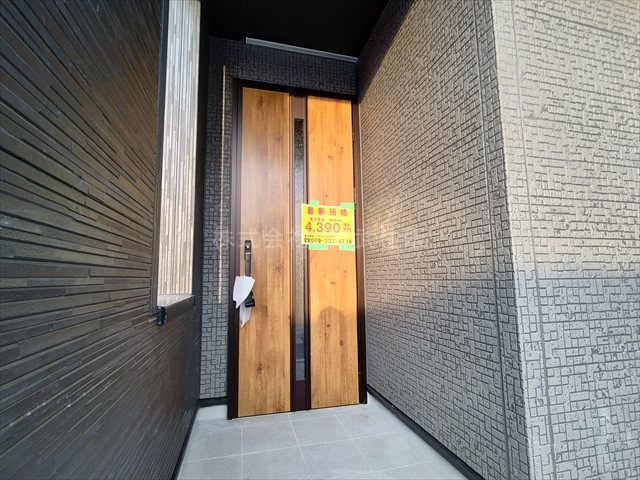 【構造・工法・仕様】 | ふじみ野市駒西7期 | 明るい玄関です