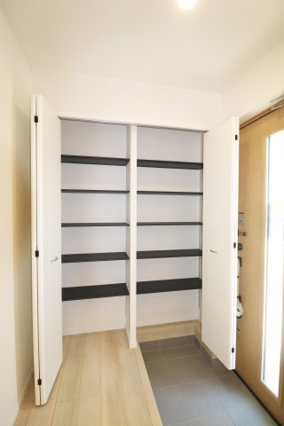 郡山市昭和1丁目第9　　　４号棟　　　芳賀小学校、郡山第４中学区の洋室|※同社施工例