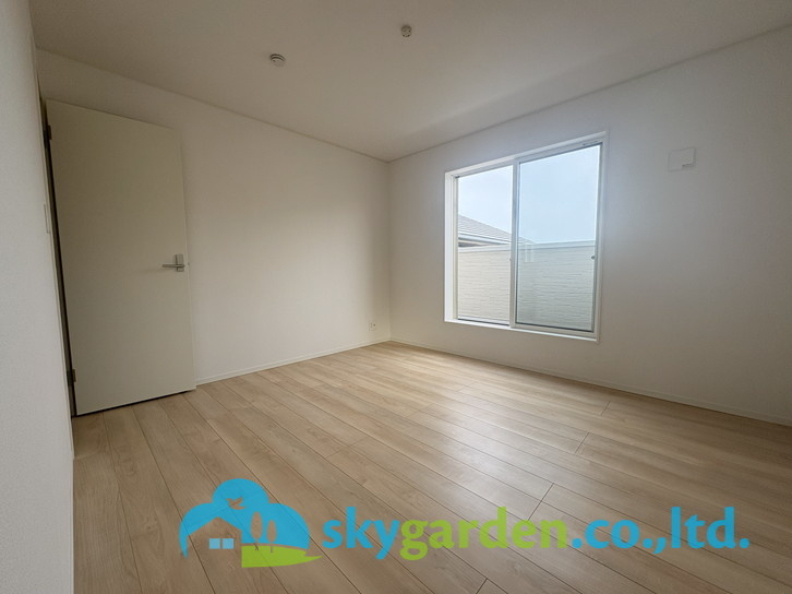 茅ヶ崎市南湖第18　新築戸建　全2棟2号棟の洋室