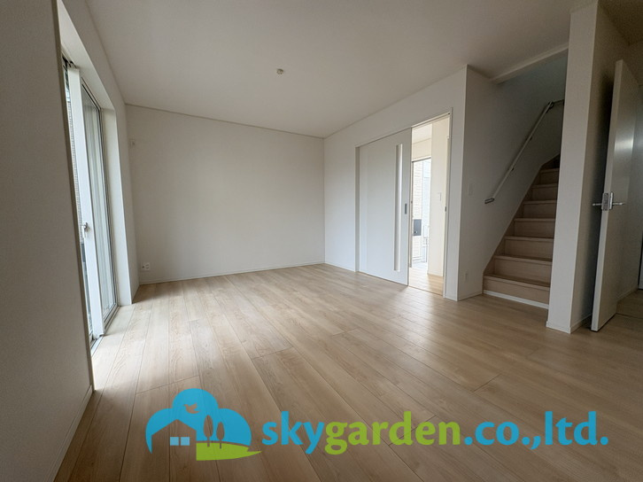 茅ヶ崎市南湖第18　新築戸建　全2棟2号棟の居間・リビング