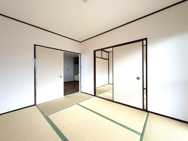 ドミール仲谷2号館の和室