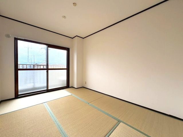 ドミール仲谷2号館の和室