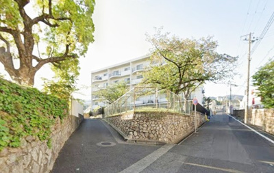 【外観】 | 御影プライムハイツ | 開放感のある3方角地のマンション