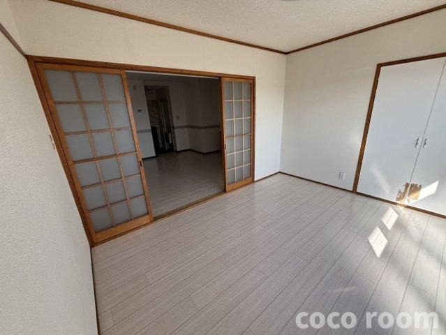 サンパレスセイワの居間・リビング