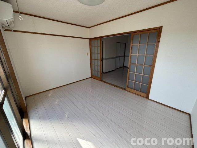 サンパレスセイワの居間・リビング