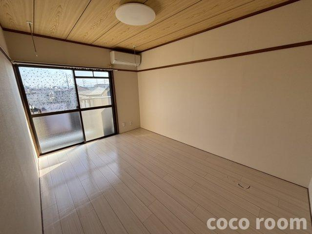 サンパレスセイワの居間・リビング