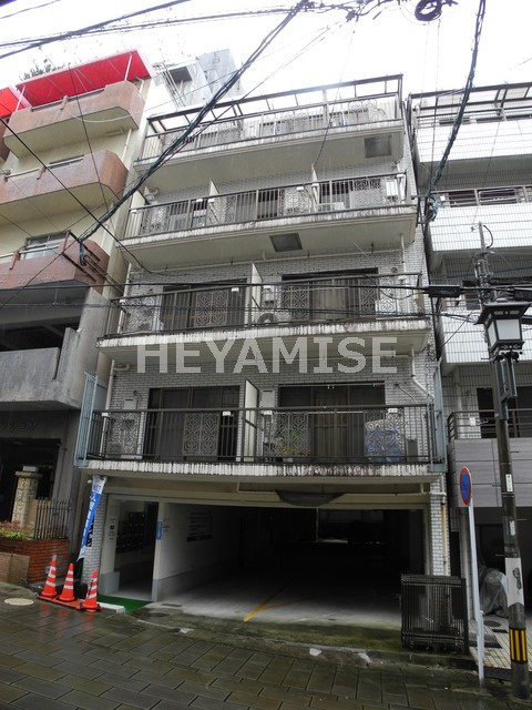 常田マンションの外観