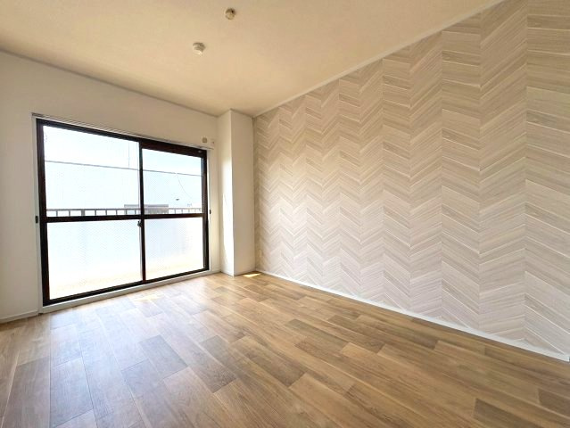 ドミール仲谷1号館の洋室