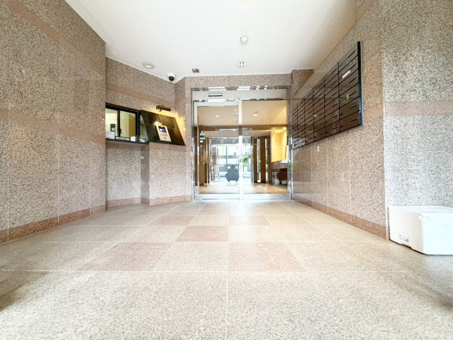 【エントランス】