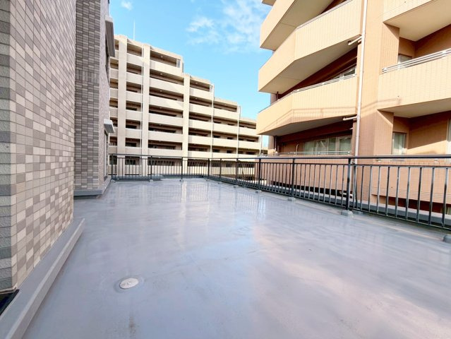 【バルコニー】