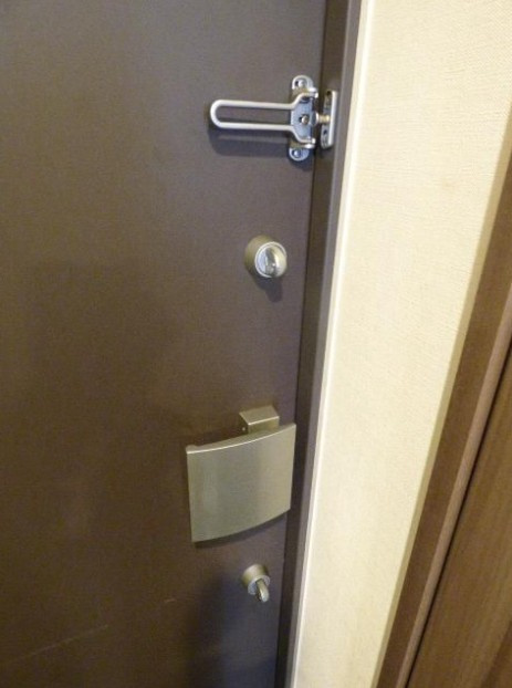 スカイコート押上壱番館の玄関