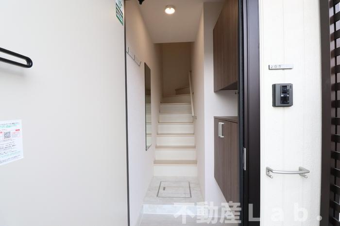 D-room monicaの玄関