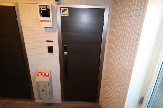 セレスティア東葛西Ⅴの玄関