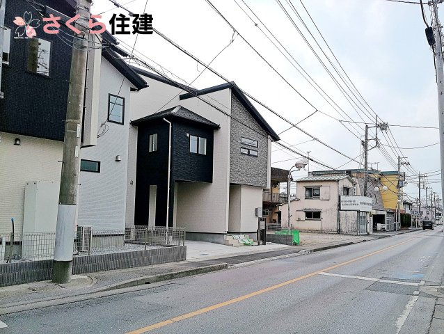 ブルーミングガーデン弥生2丁目　1号棟の前面道路含む現地写真|前面道路北側8.1ｍ公道
