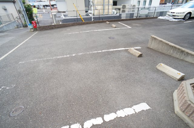 サウス・マ・メゾンの駐車場