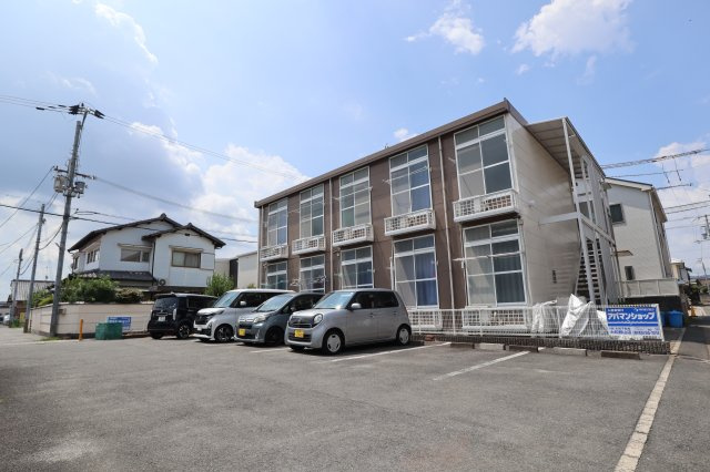 Maison de HIKARI　(メイソン　デ　ヒカリ）のエントランス