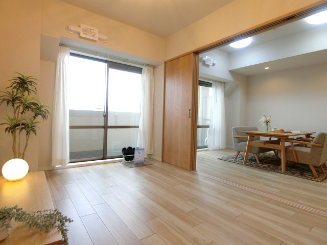 ダイアパレスシアース万代東棟の洋室