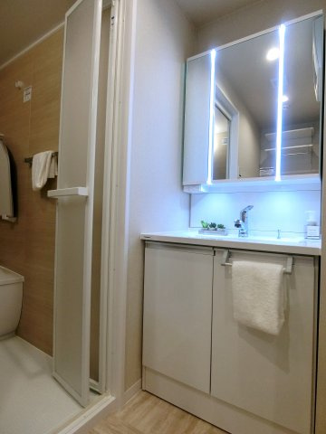 ダイアパレスシアース万代東棟の独立洗面台