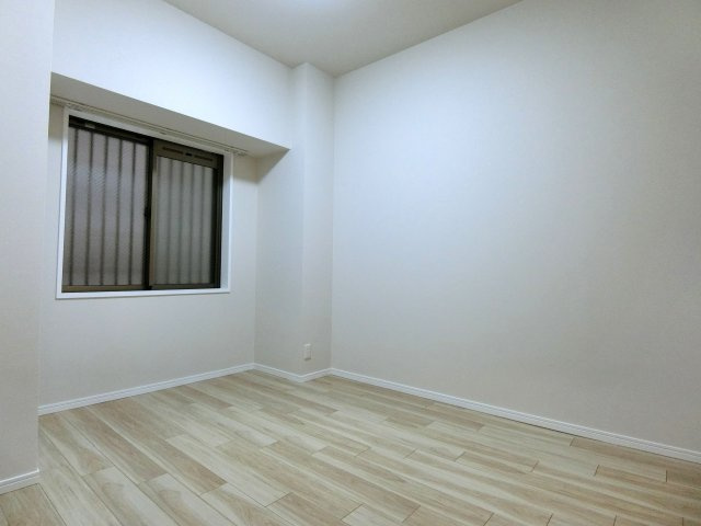 ダイアパレスシアース万代東棟の洋室