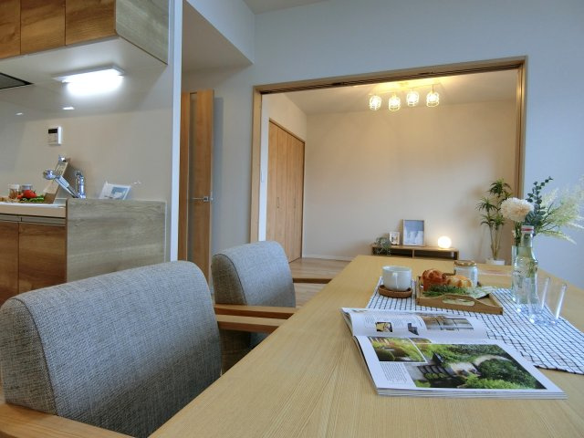 ダイアパレスシアース万代東棟の居間・リビング