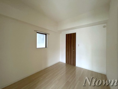 【居間・リビング】 | シュトルツ栄 | こちらの居間で趣味の時間をお楽しみください