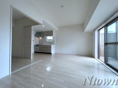 【居間・リビング】 | シュトルツ栄 | リビングです