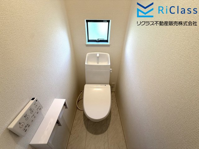 新築戸建　神戸市北区泉台7丁目12　１号棟のトイレ|１階のトイレです